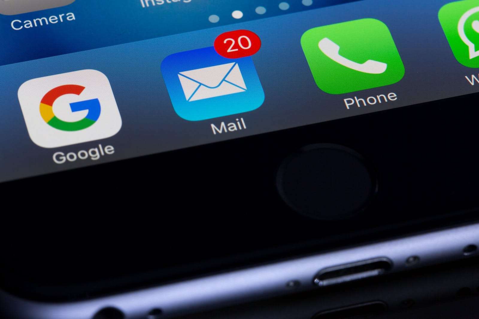 10 Examples of Bad Digital Habits (+How to Break Free) 1 Examples of Bad Digital Habits