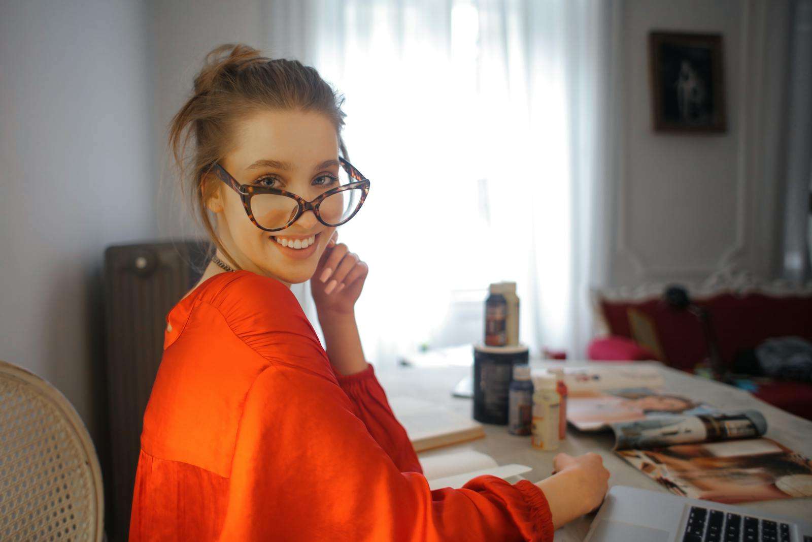How to Develop a Smiling Habit for Designers (5 Creative Tips) 1 How to Develop a Smiling Habit for Designers (5 Creative Tips)