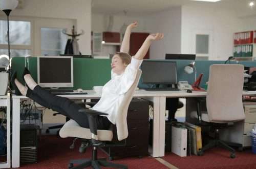 25 Striking Employee Wellness Statistics 2024: Rediscover Workplace Wellness
