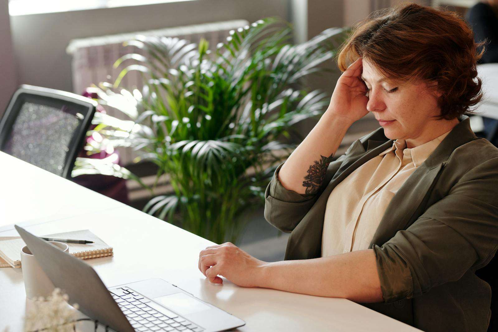18 Engrossing Employee Retention Statistics 2024 - The Blueprint for Longevity in Talent