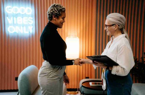 17 Employee Onboarding Statistics 2024 - Shaping First Days for Impact