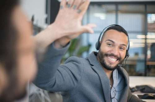 How to Develop a Smiling Habit for Employees - 9 Magnificent Tips